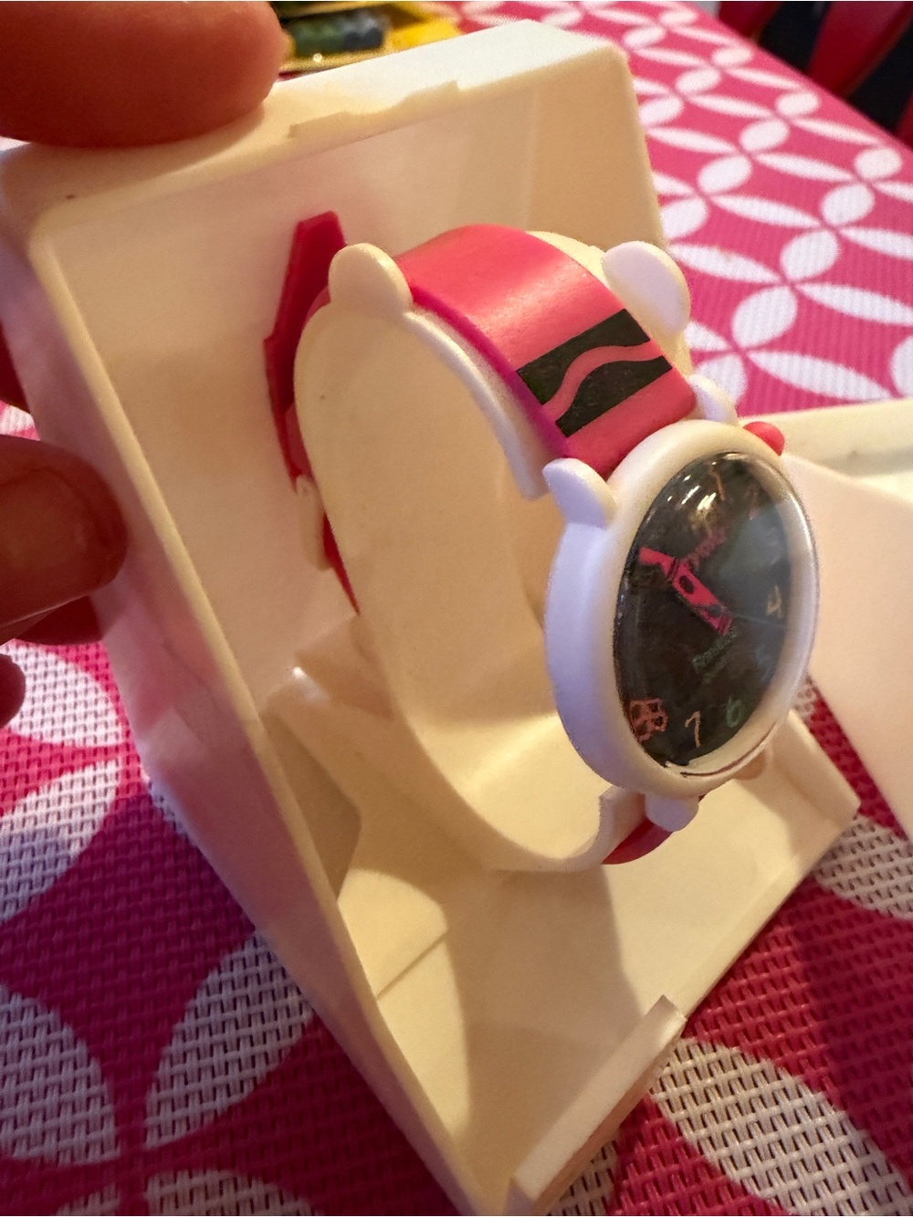 New in Box Crayola Armitron quartz watch from the 80s/90s. Hot pink watch band. - Picture 4 of 9